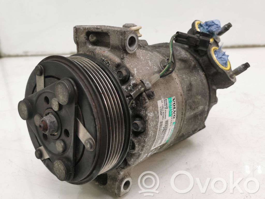 Volvo V40 Kompresor / Sprężarka klimatyzacji A/C 