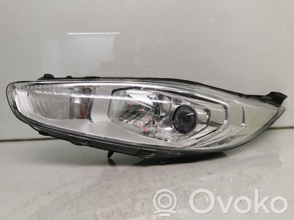 Ford Fiesta Headlight/headlamp 