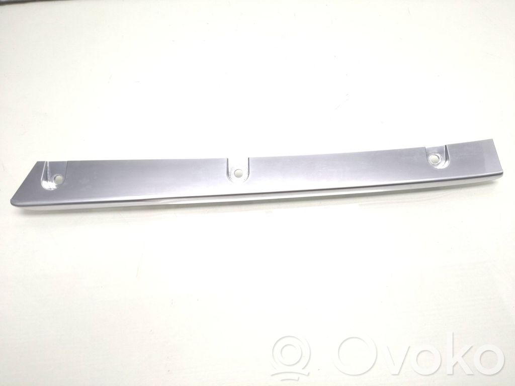 Volvo V40 Dashboard glove box trim 