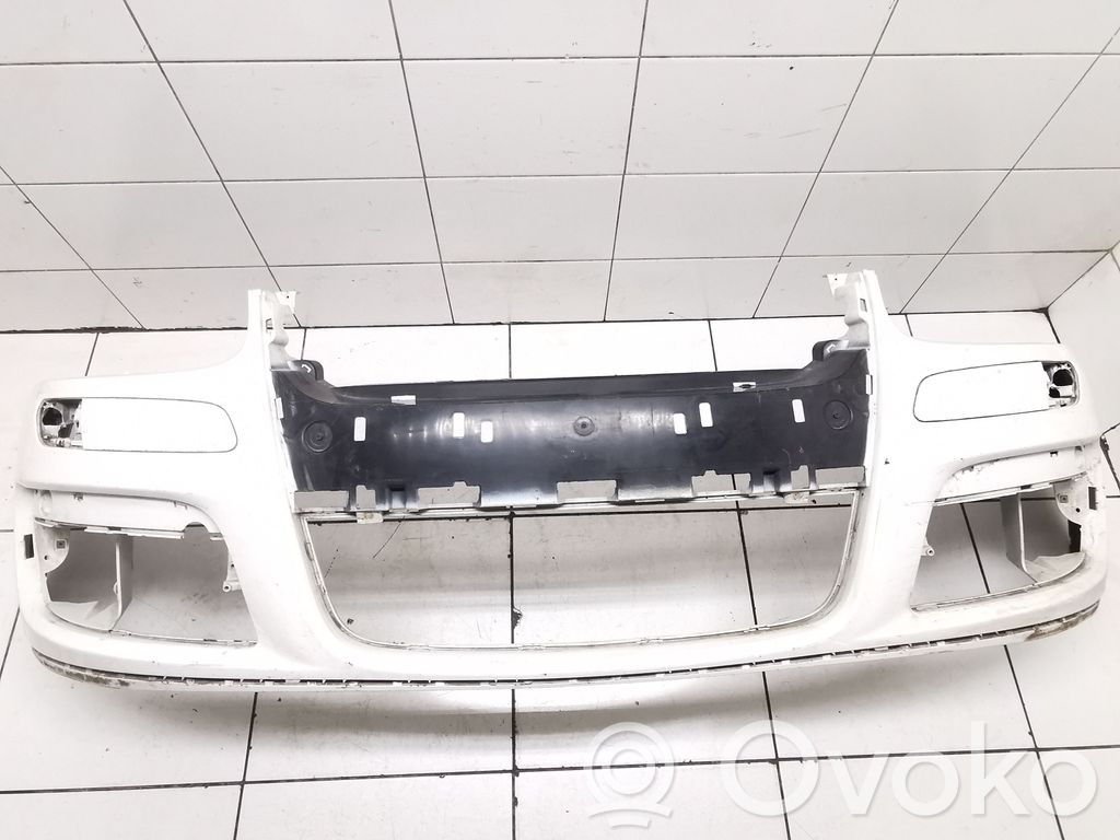 Volkswagen Golf V Front bumper 