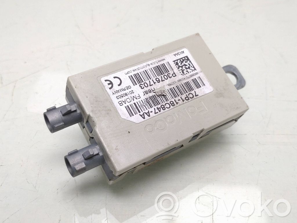 Volvo V40 Antenos stiprintuvas 