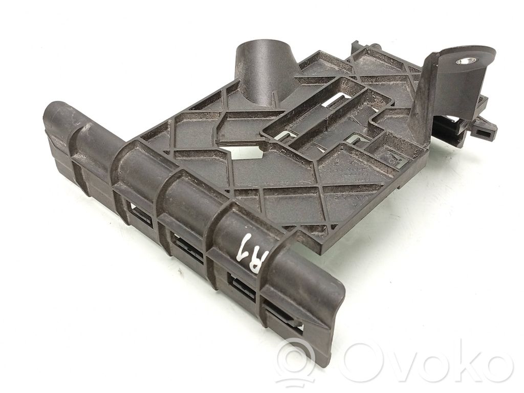 Alte piese compartiment motor   5Q0906507F