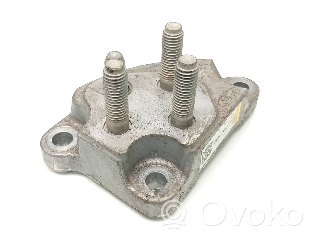 Ford Puma Gearbox mounting bracket 