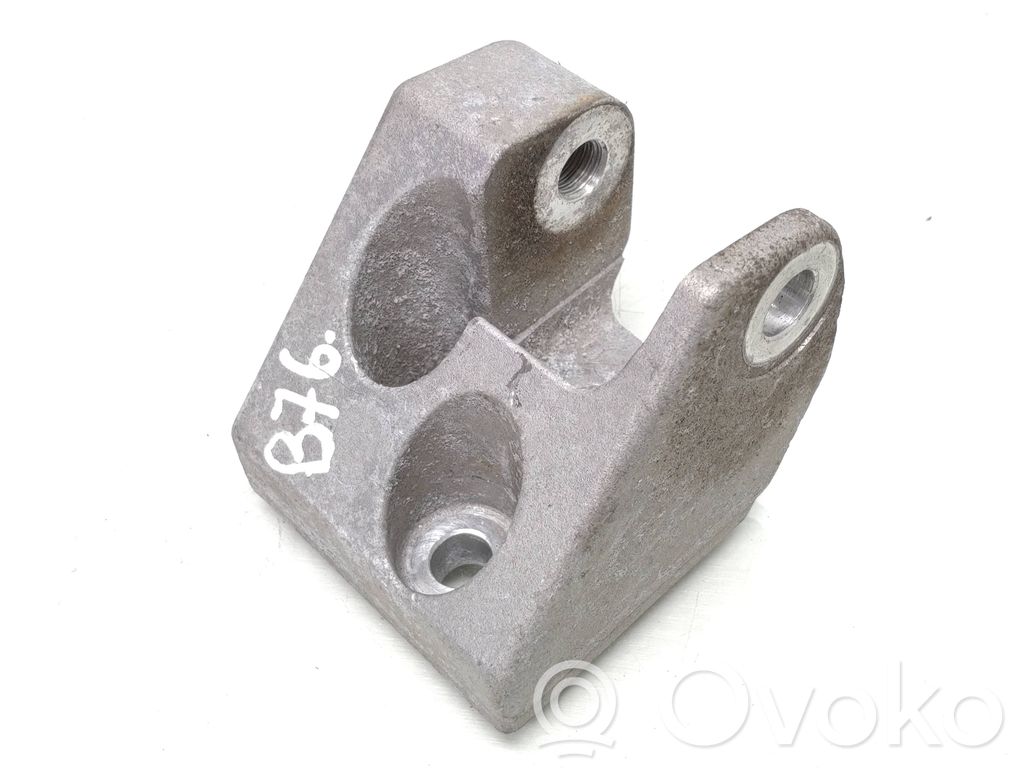 Volvo V40 Suport motor 