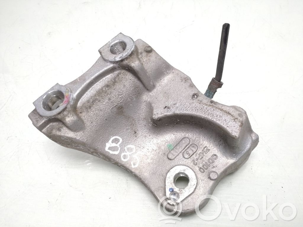 Honda CR-V Engine mounting bracket 