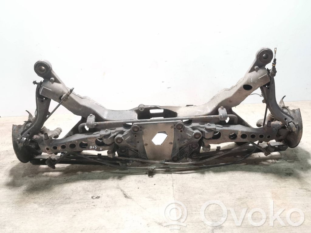 Volvo XC70 Galinis traversas 