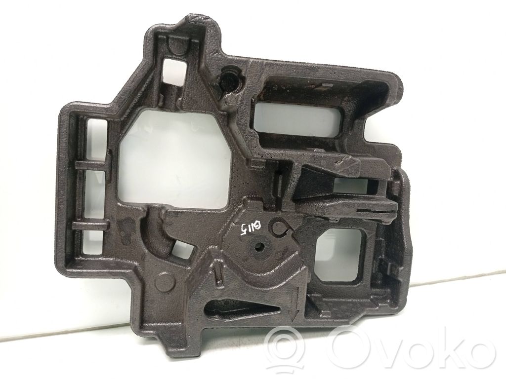 Volvo XC60 Tool box 