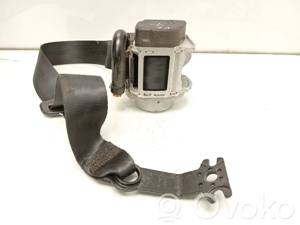 Volkswagen PASSAT B8 Cinturón trasero 