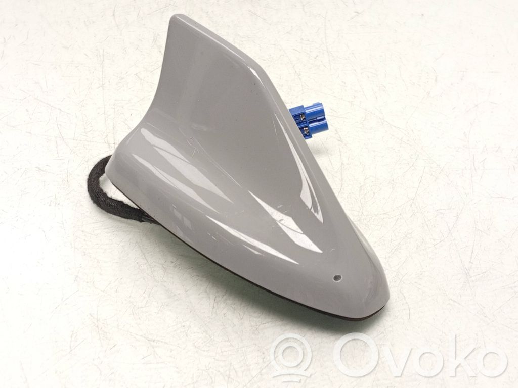 Ford Puma GPS-pystyantenni 