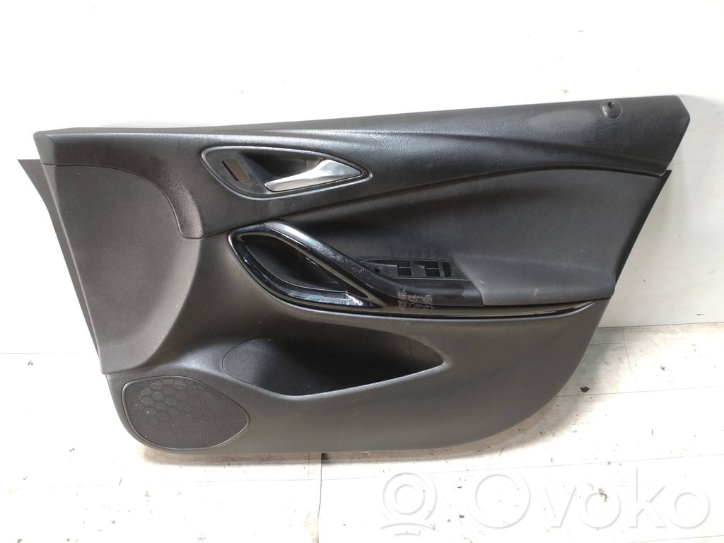 Opel Astra K Boczki / Poszycie drzwi przednich 