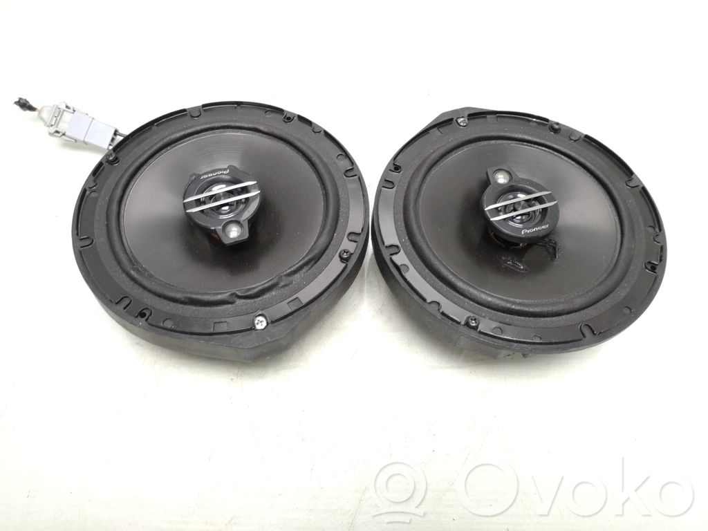 Altavoz de la puerta delantera   TSG1730F