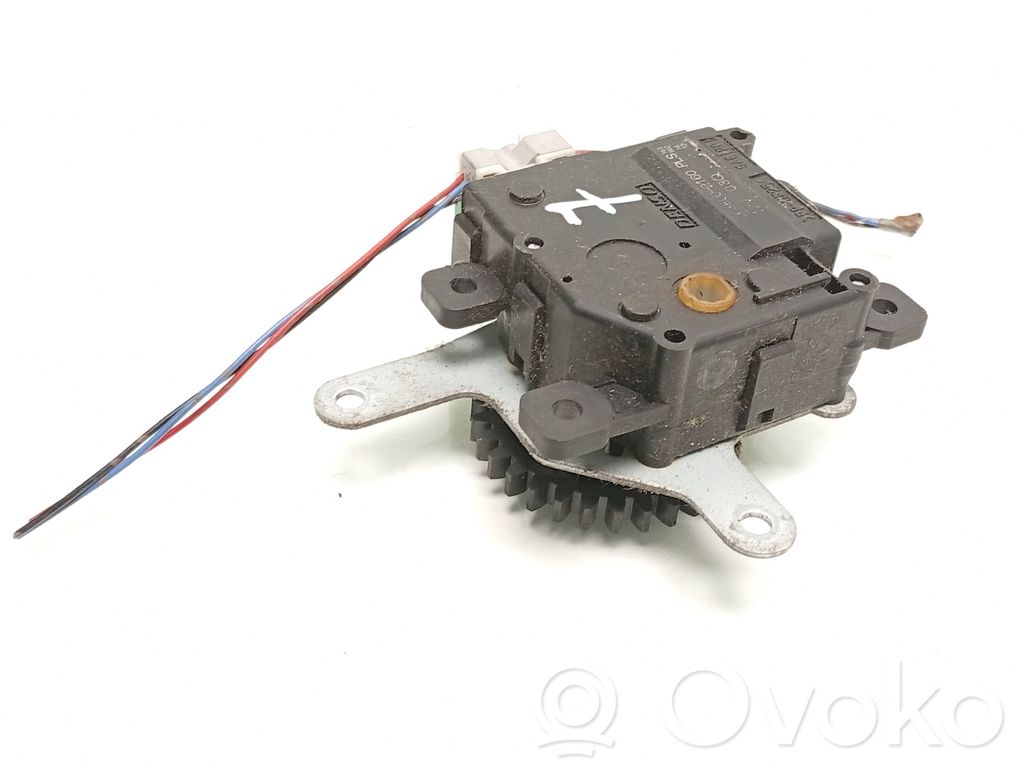 Toyota Avensis T270 Motorino attuatore aria 