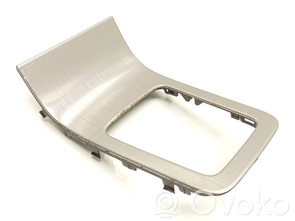 Volvo V70 Rivestimento in plastica cornice della leva del cambio 
