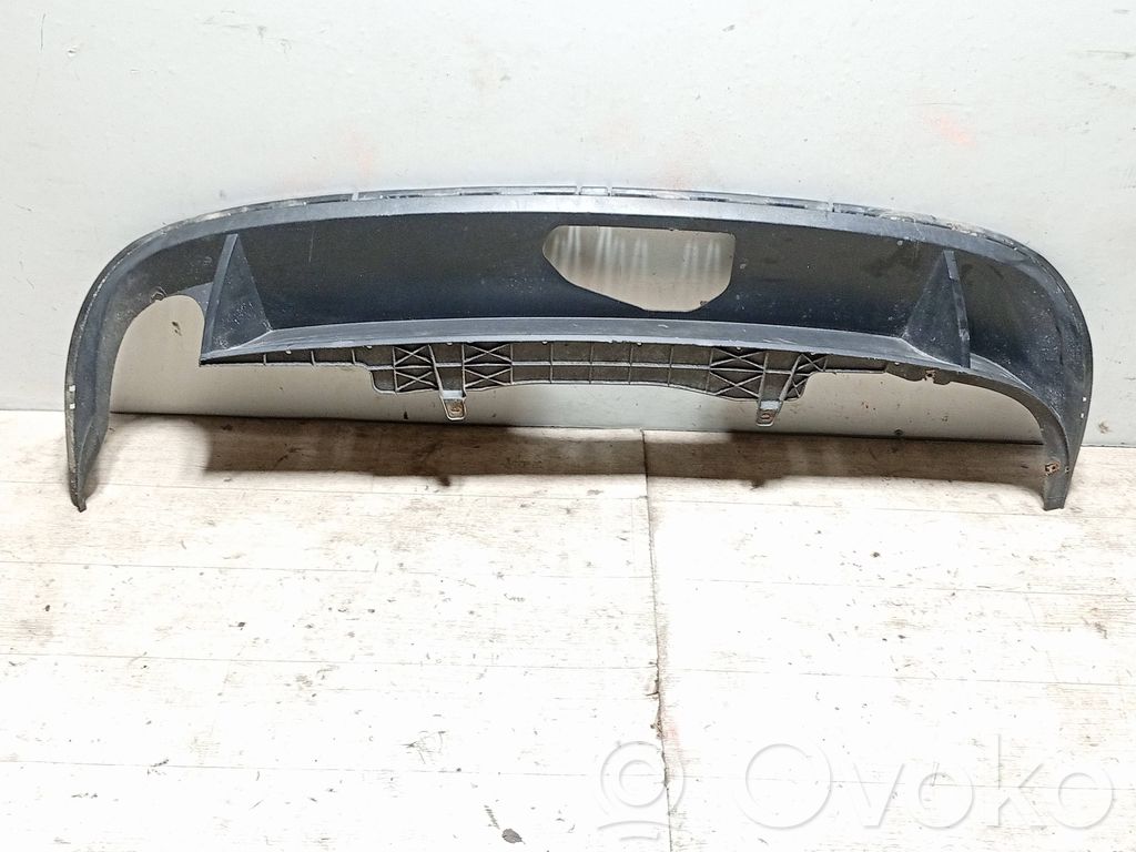 Volkswagen PASSAT B7 Rivestimento della parte inferiore del paraurti posteriore 