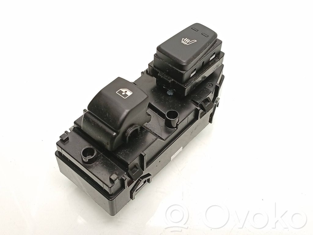 Electric window control switch   93580J7000