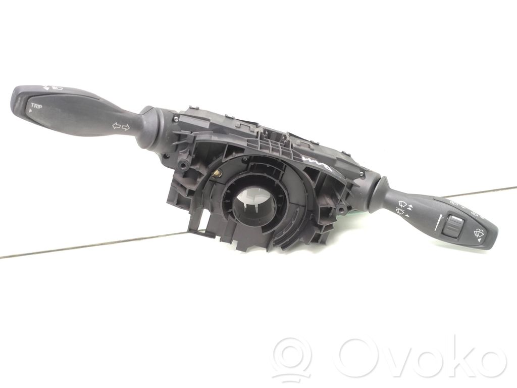 Ford Fiesta Commodo, commande essuie-glace/phare