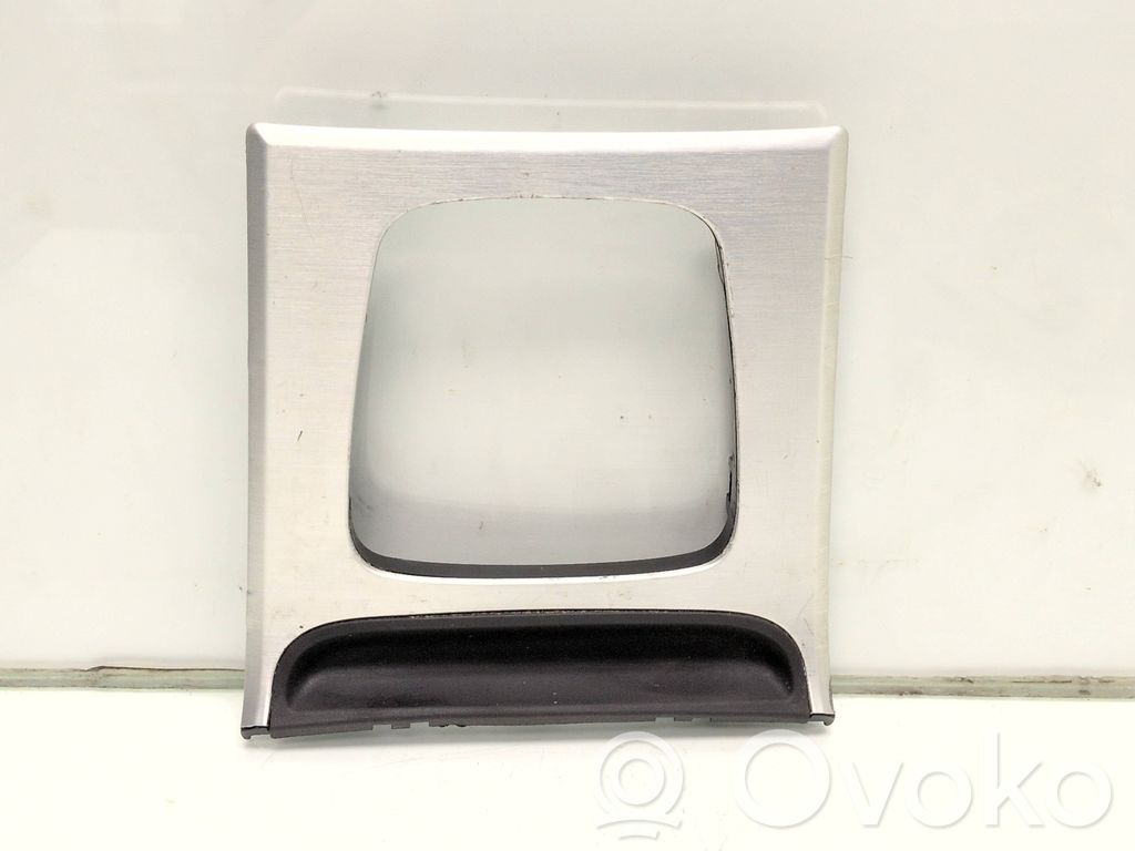 Contour de levier de vitesses   30643107,31255584