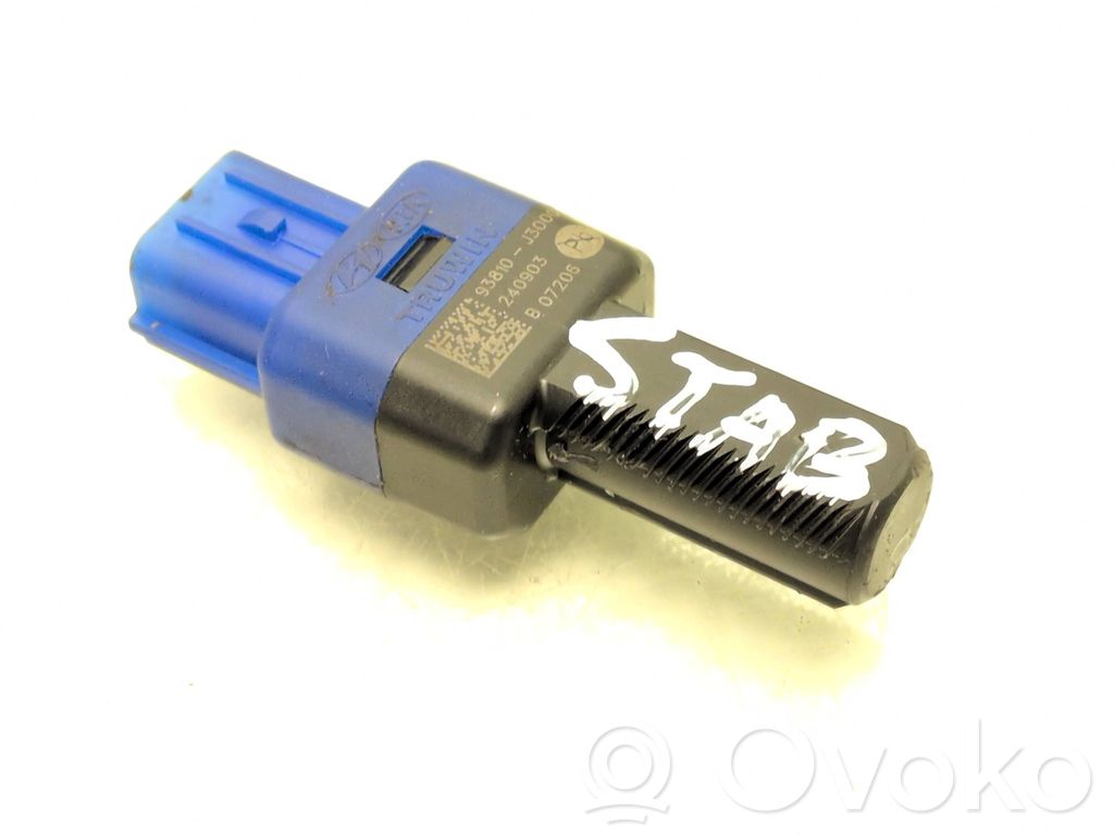 Brake pedal sensor switch   93810J3000