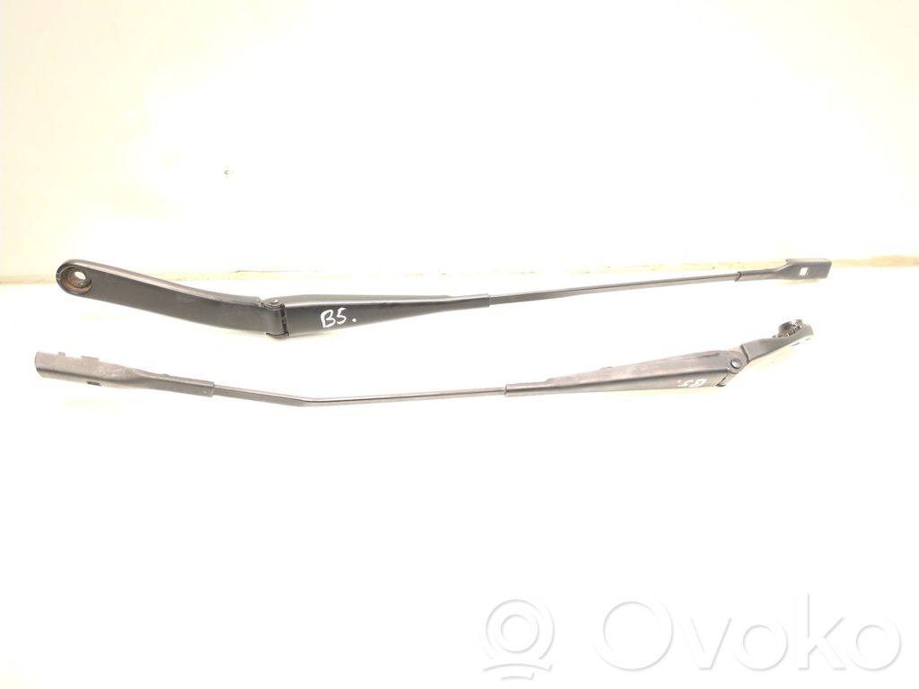 Audi A4 S4 B8 8K Ramię wycieraczki szyby przedniej / czołowej 