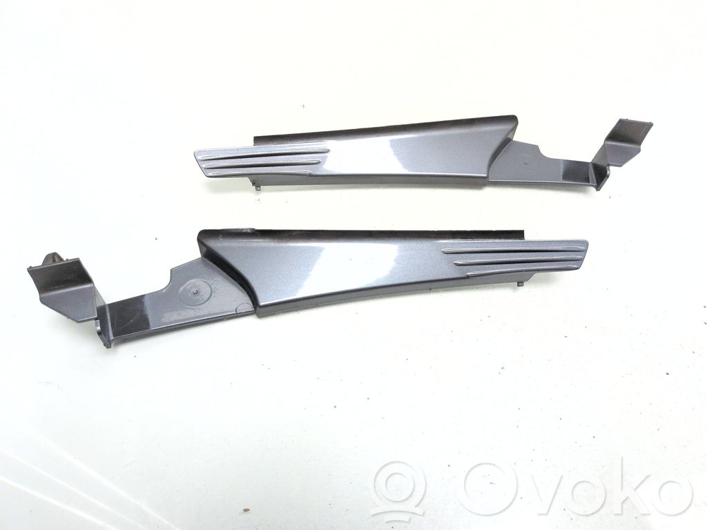 Opel Astra H Panel wykończeniowy błotnika 