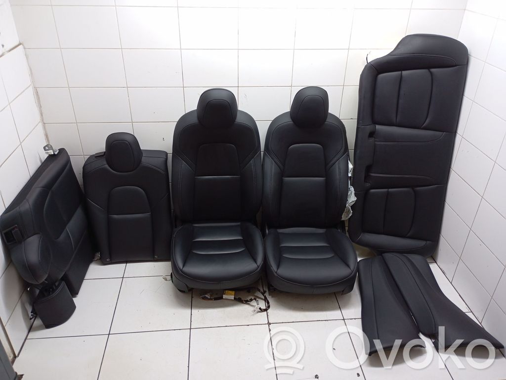 Tesla Model 3 Комплект сидений