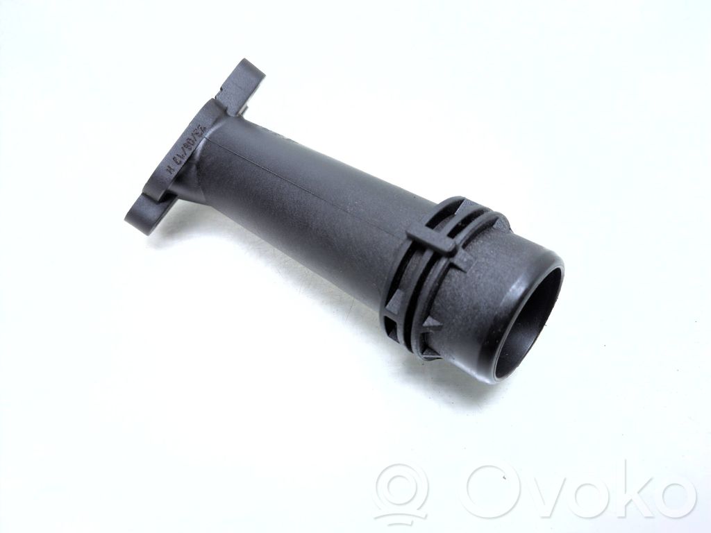 BMW 1 F20 F21 Conductă/furtun lichid de răcire motor