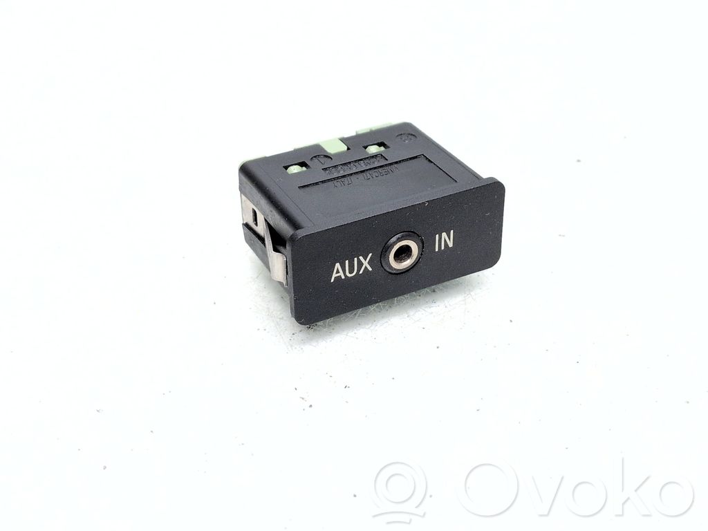 Разъем AUX   6986791,61316986791
