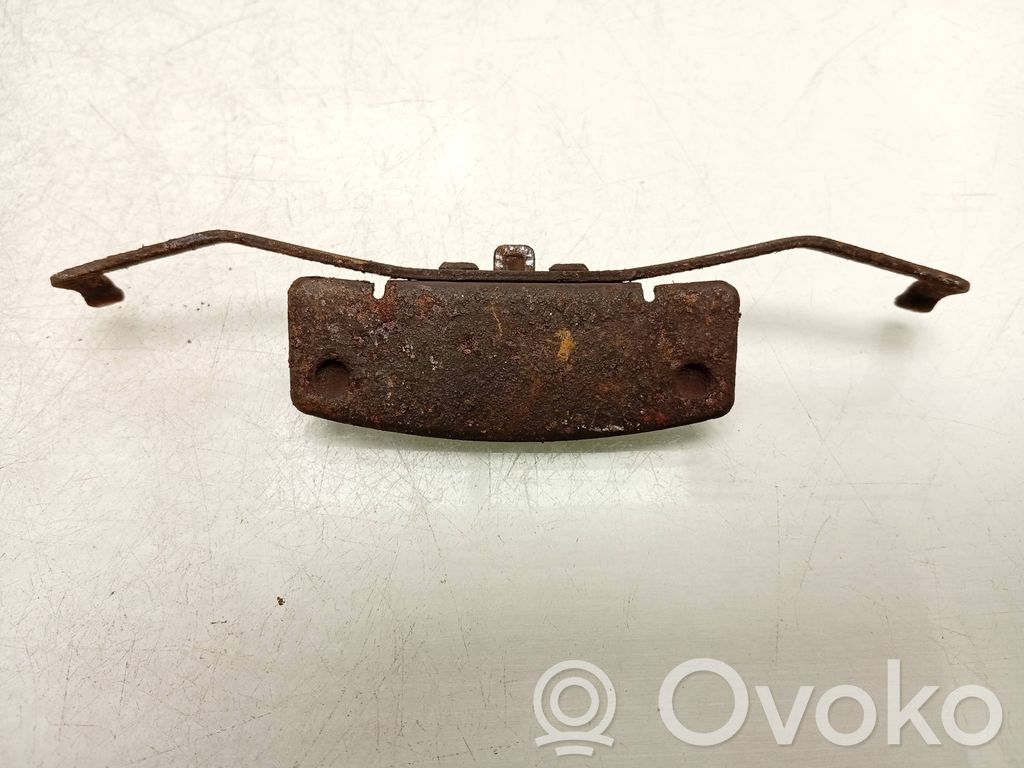 Volvo V70 Ressort plaquette / étrier de frein avant