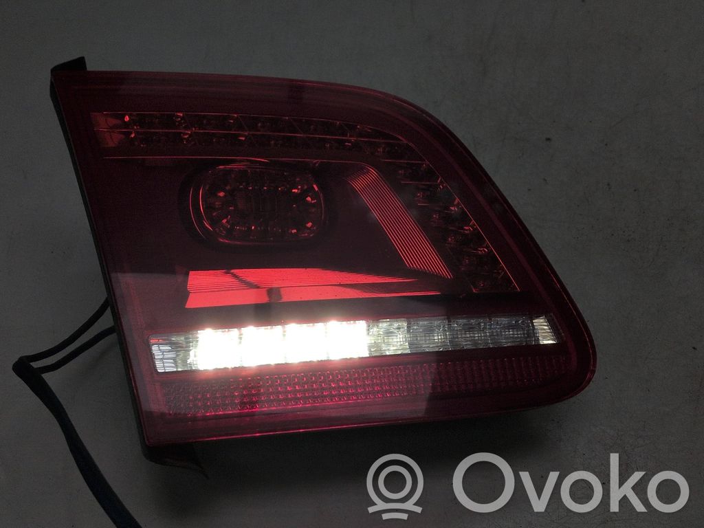 Volkswagen Phaeton Luci posteriori del portellone del bagagliaio 