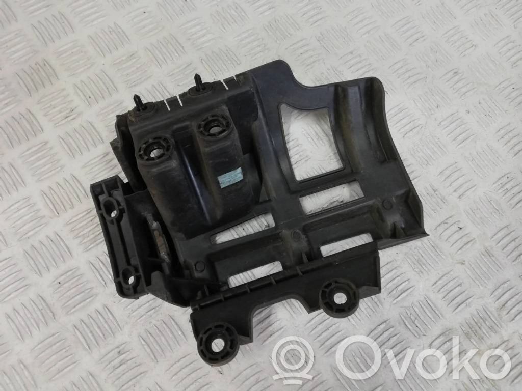 Peugeot 5008 Rear bumper mounting bracket 