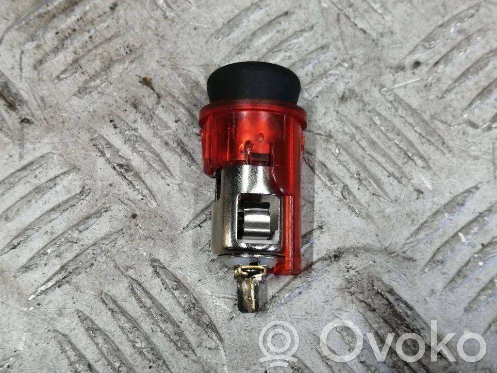 Encendedor delantero