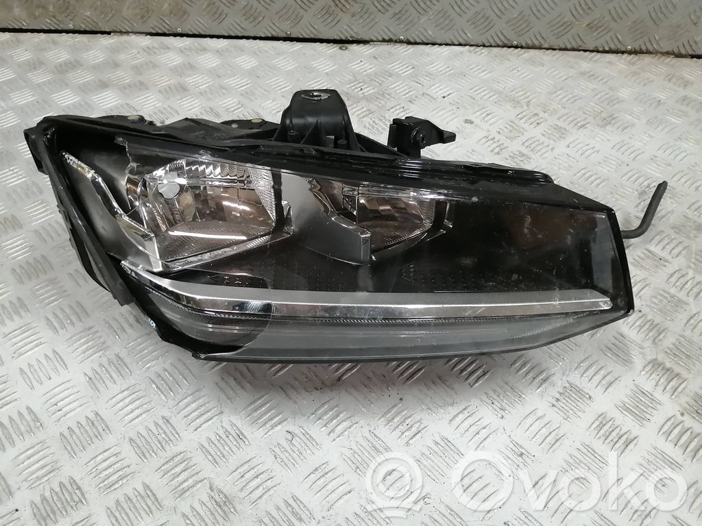 Audi Q2 - Headlight/headlamp 