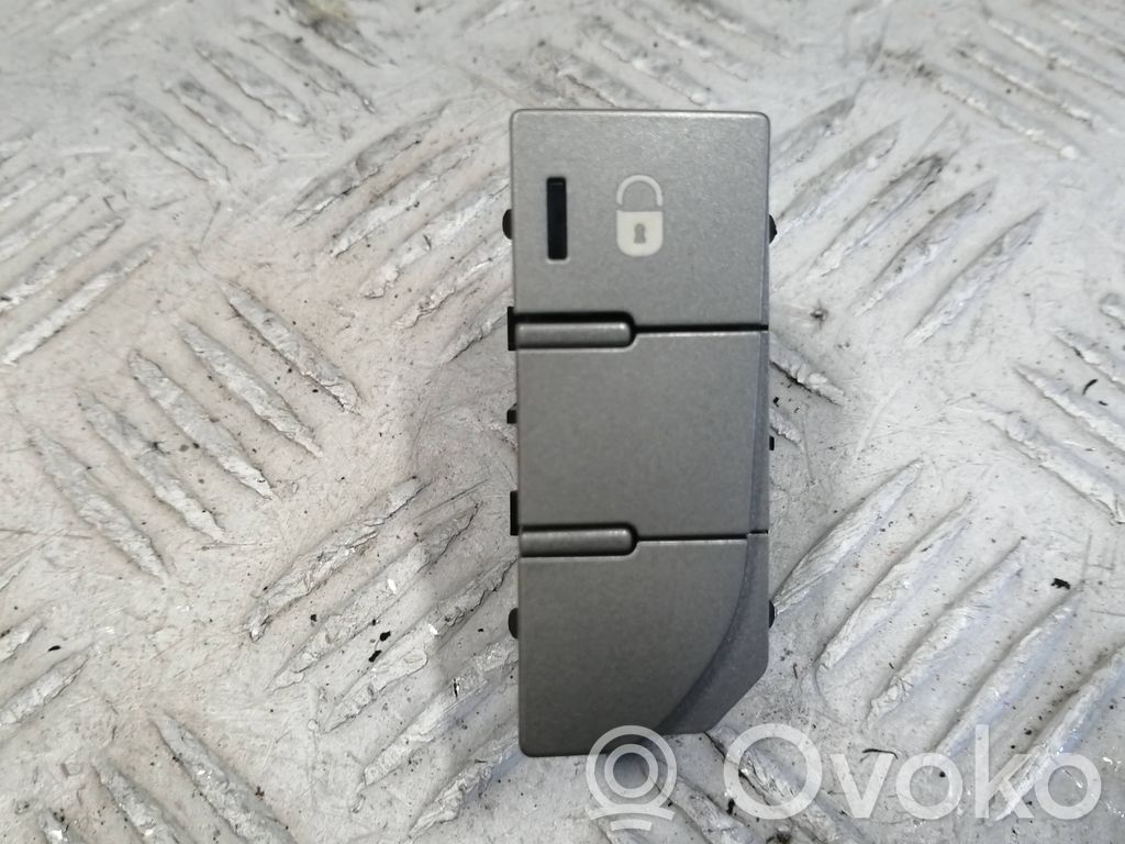 Citroen C5 Central locking switch button 