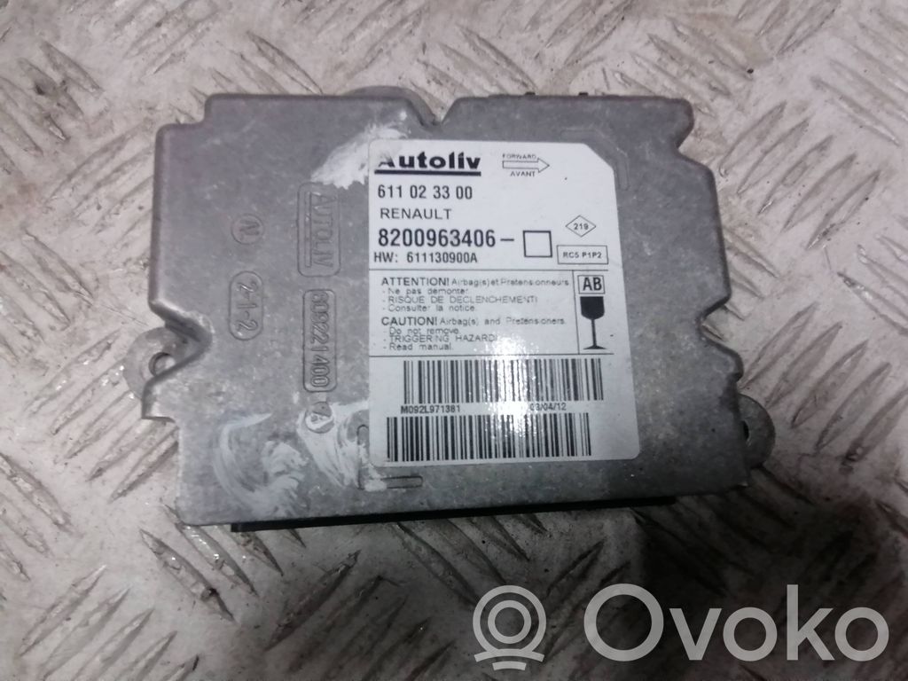 Renault Clio III Module de contrôle airbag 