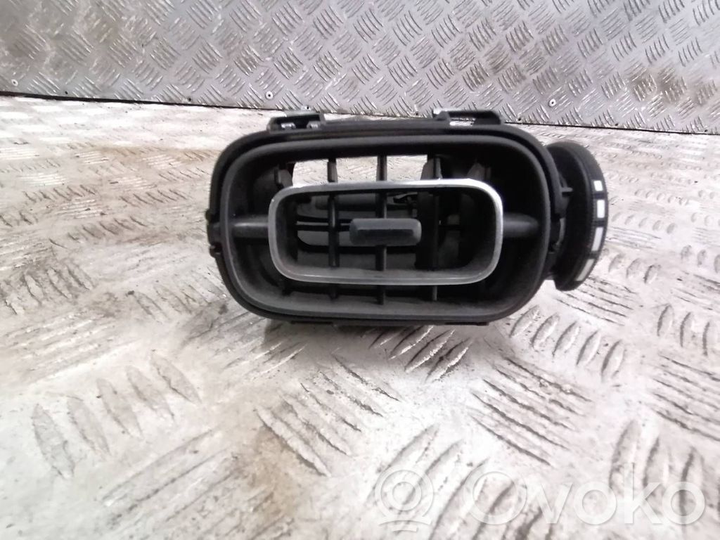 Citroen C3 Dysze / Kratki środkowego nawiewu deski rozdzielczej 