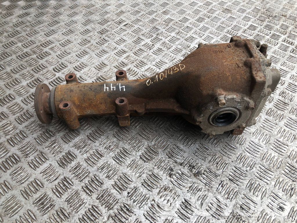 Hinterachsdifferential   27011AB181