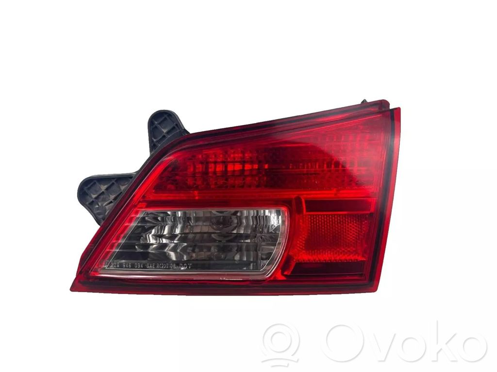 Subaru Outback Takaluukun takavalot 