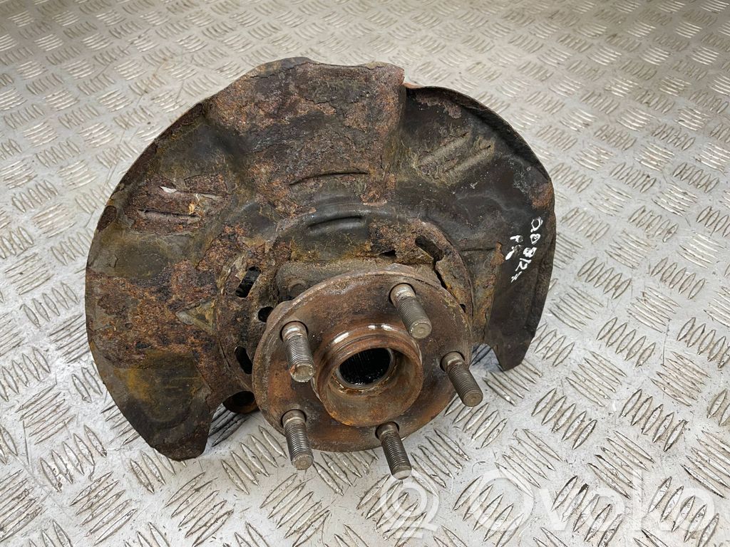 Front wheel hub