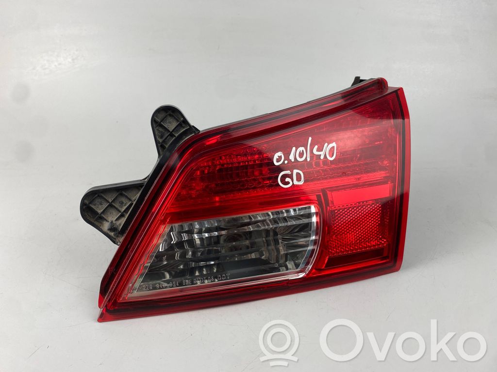 Subaru Outback Takaluukun takavalot 
