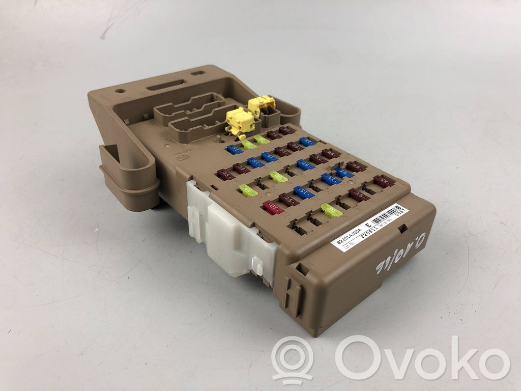 Fuse module   82201AJ00A