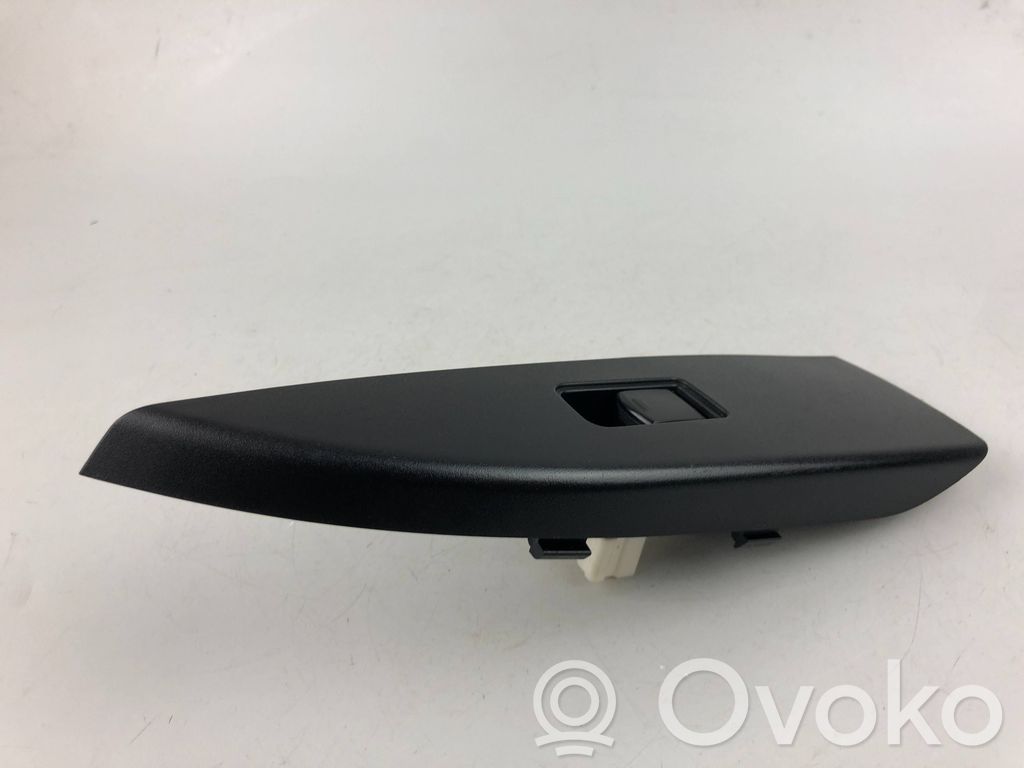 Subaru Outback Electric window control switch 