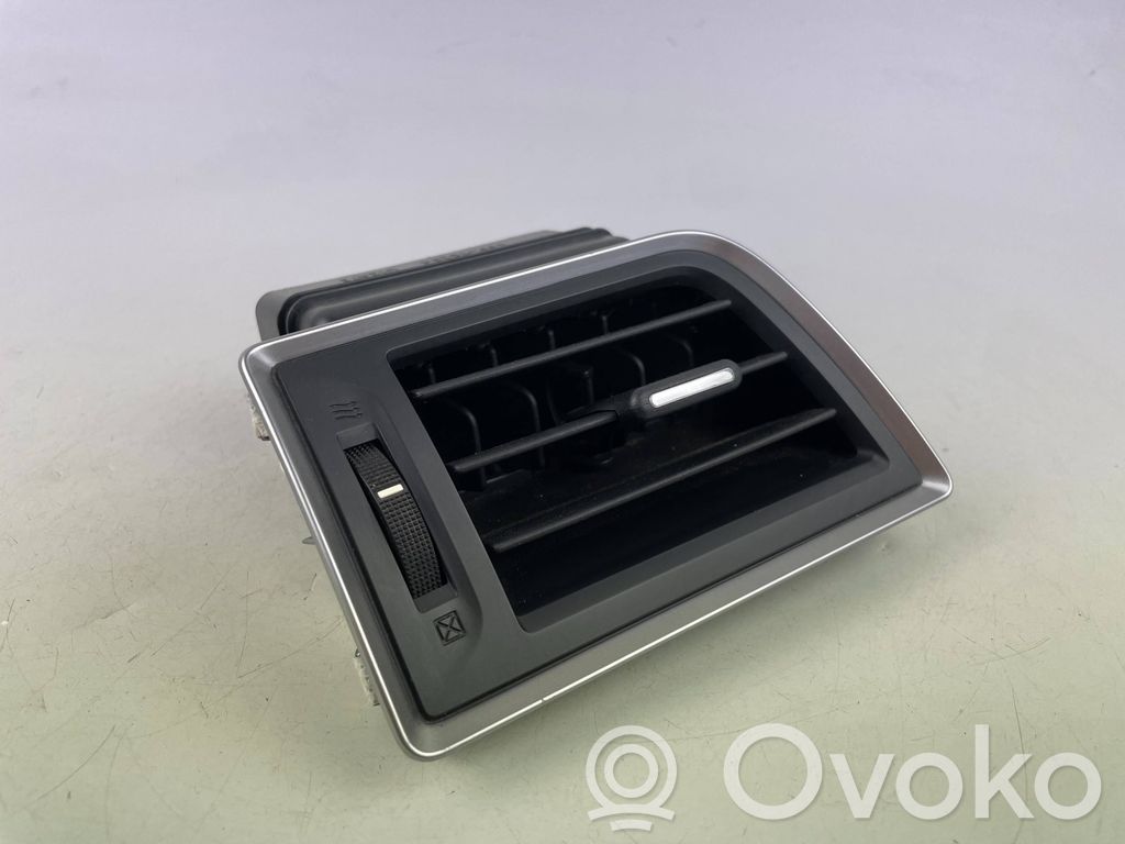 Subaru Outback (BS) Kojelaudan sivutuuletussuuttimen kehys 