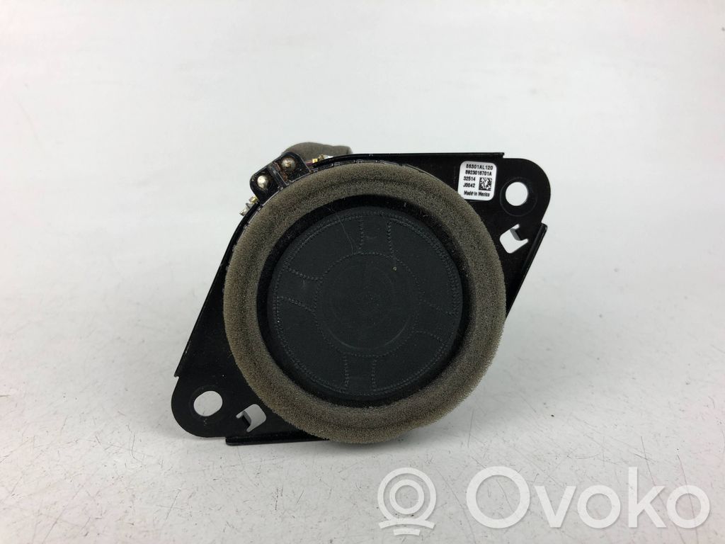Subaru Outback (BS) Altavoz del panel 