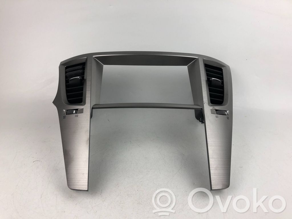 Subaru Legacy Centrinės oro grotelės 