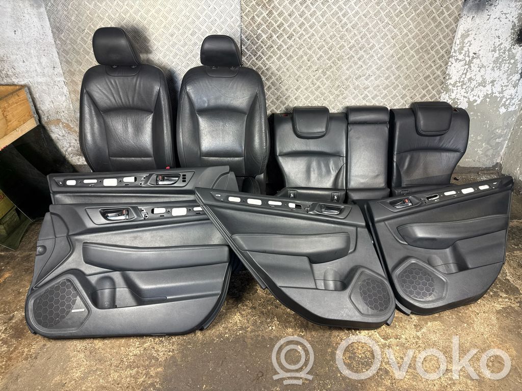 Seat set