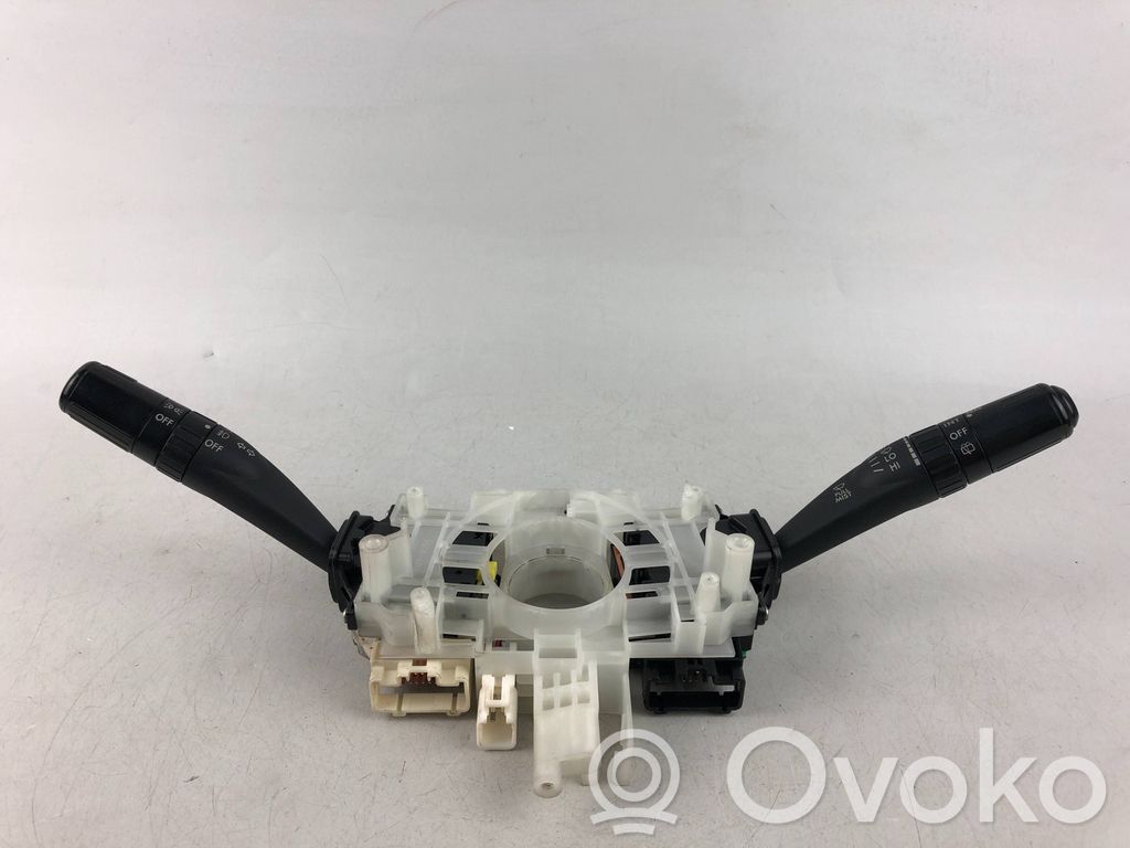 Subaru Legacy Commodo, commande essuie-glace/phare 