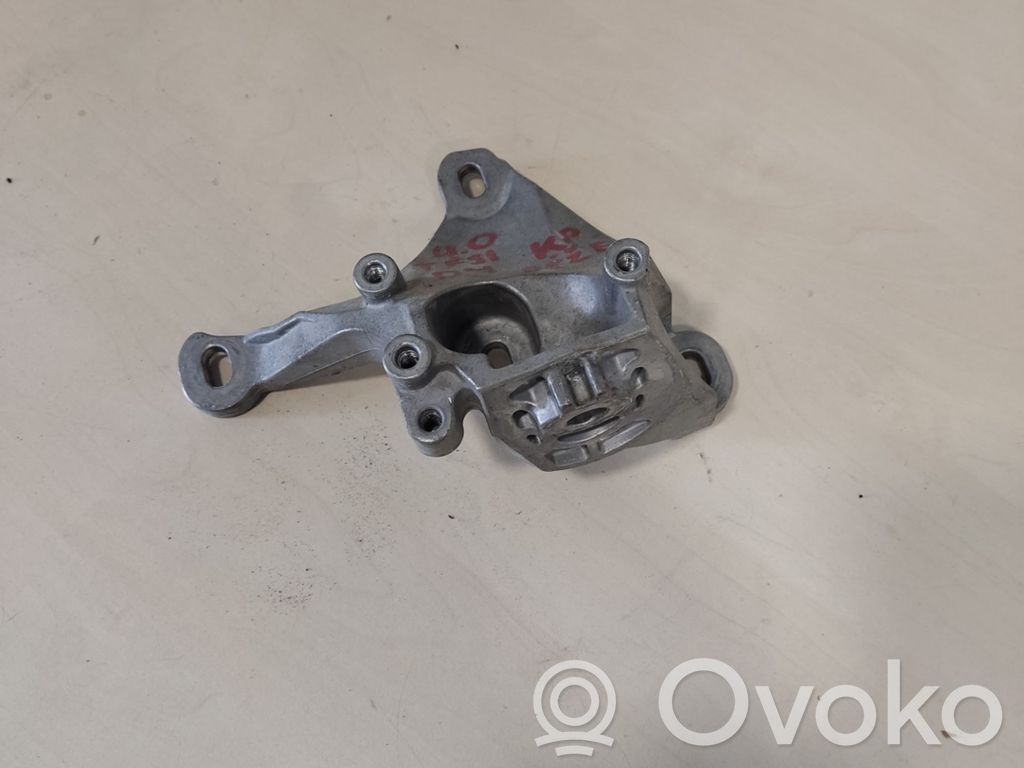 Audi A8 S8 D4 4H Gearbox mounting bracket 