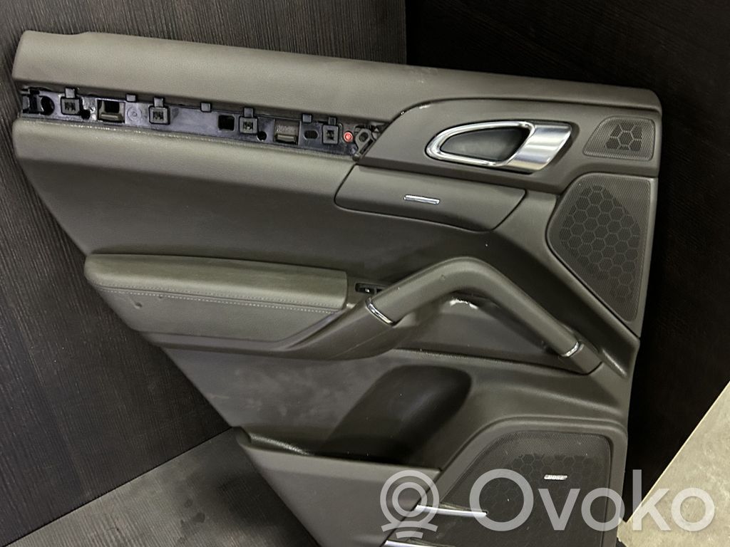 Porsche Cayenne (92A) Boczki / Poszycie drzwi tylnych 