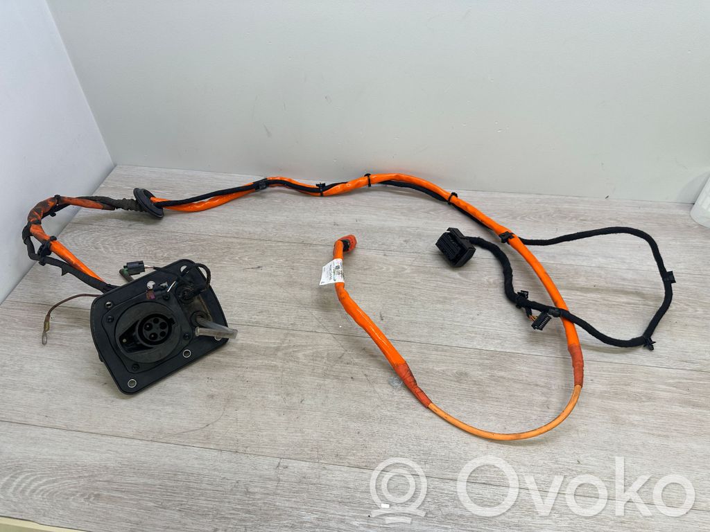 Gniazdo ładowania samochodu elektrycznego   97061136941,97061136942,97061136944,7P5915651,7PP971871A,97061015803