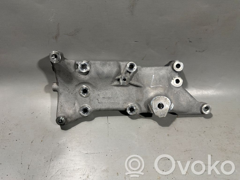 Porsche Macan (95B) Engine mounting bracket 